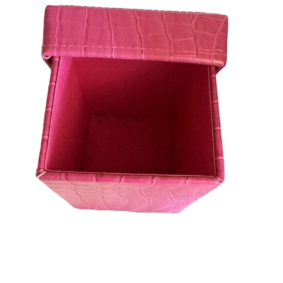 Set Of 3 Pink Crocodile Embossed Nesting Decorative Boxes - Picture 4 of 7